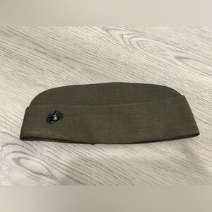 NEW USMC Marine Garrison Cap Green Size 7 3/8 - 2 Pins Lieutenant Oak Pin & USMC